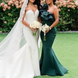 Elegant Green Women's dress gown